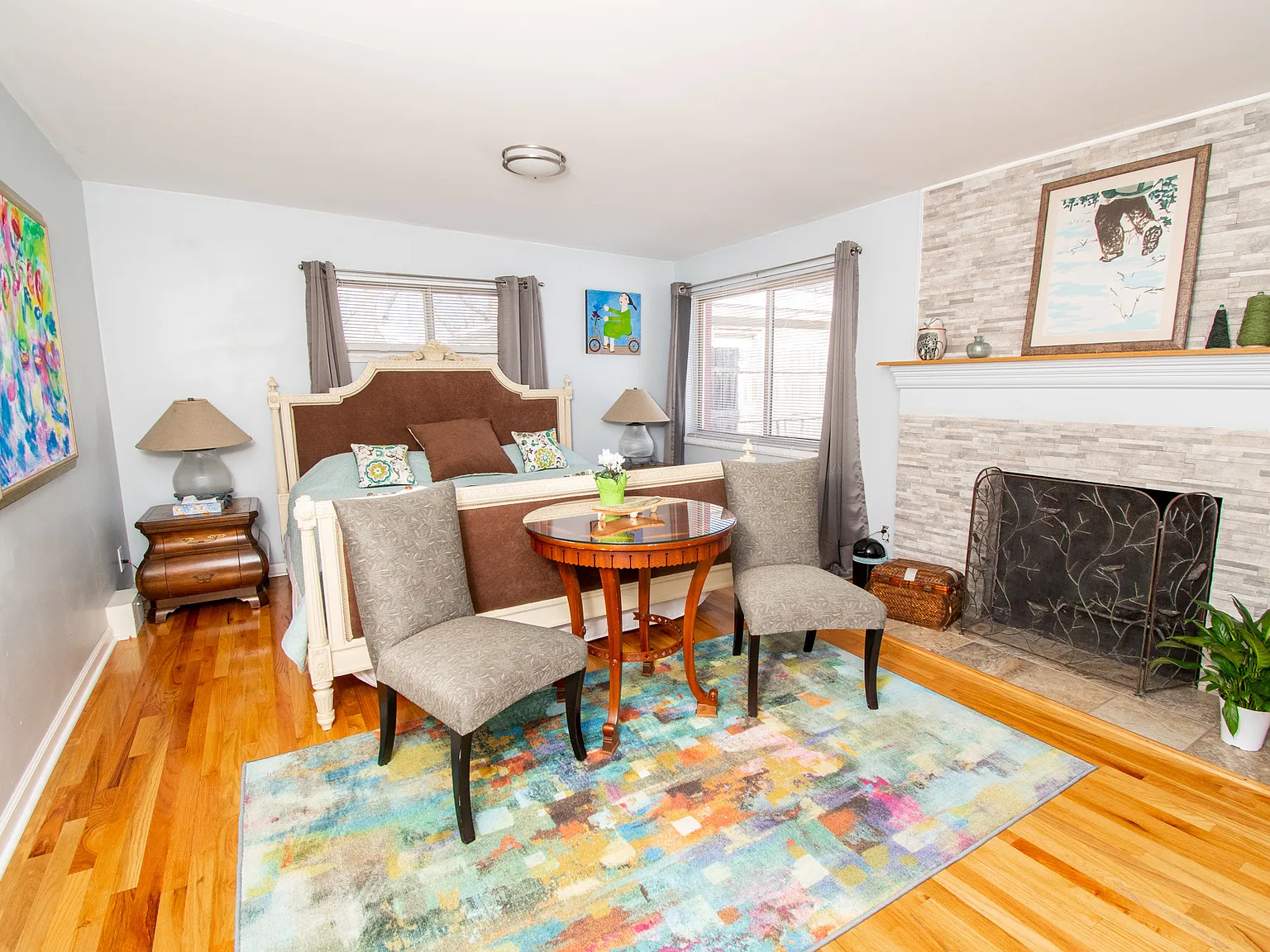 4 bed, 1347 sqft, $2,400 — Photo 1