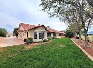 876 Country Club Dr #2, Kingman, AZ 86401