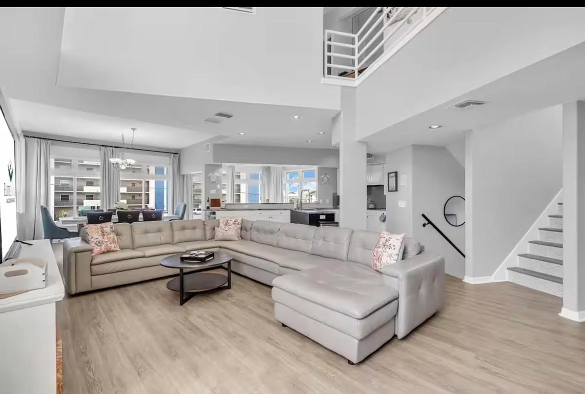 4 bed, 3288 sqft, $7,000 — Photo 3