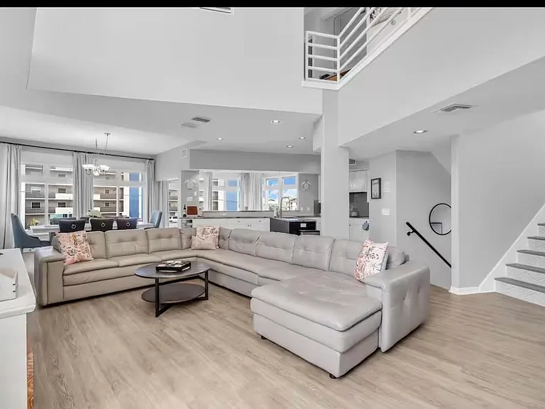 14249 Gulf Blvd — Photo 3