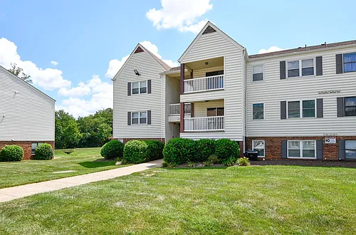 102 Chesterfield Ln #201 Photo 1 102 Chesterfield Ln #201 Photo 1