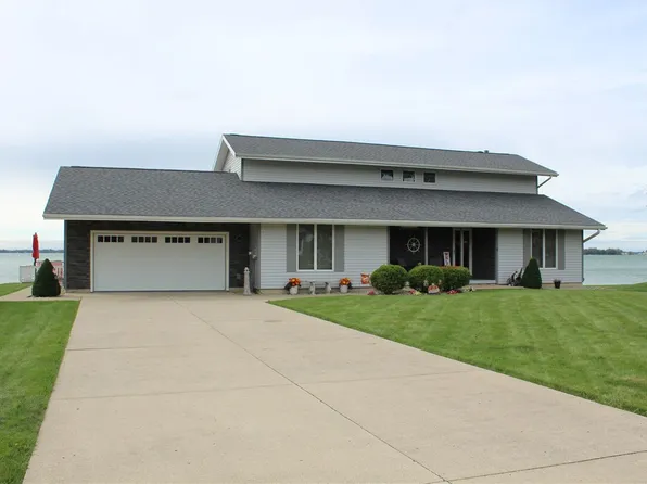 220 Mariners Point Dr, Celina, OH 45822