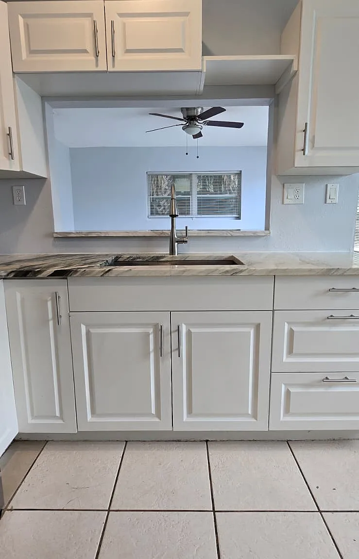 2 bed, 760 sqft, $1,400 — Photo 3