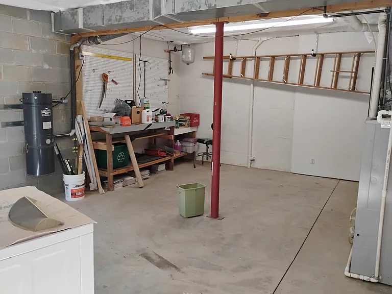 17 Ambler Rd — Photo 20