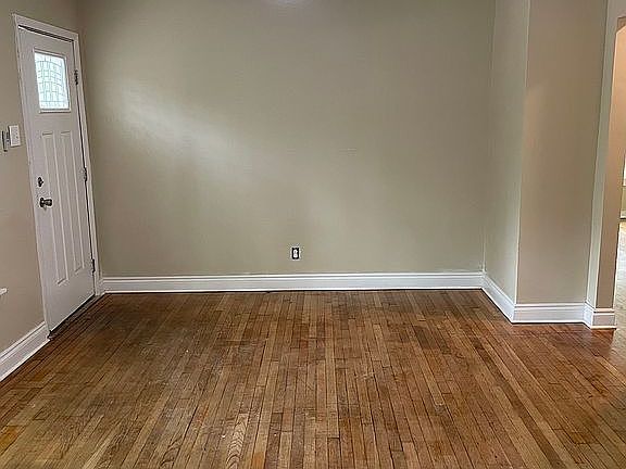 3rd image of 317 West Dr