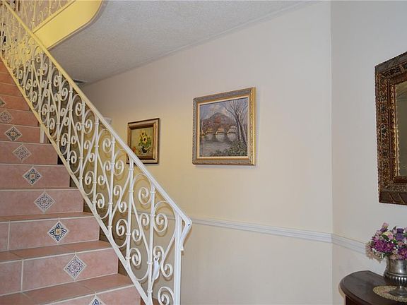 3rd image of 700 Orchid Springs Dr