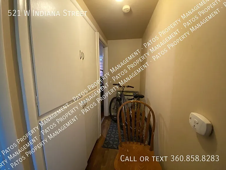 521 W Indiana St — Photo 10