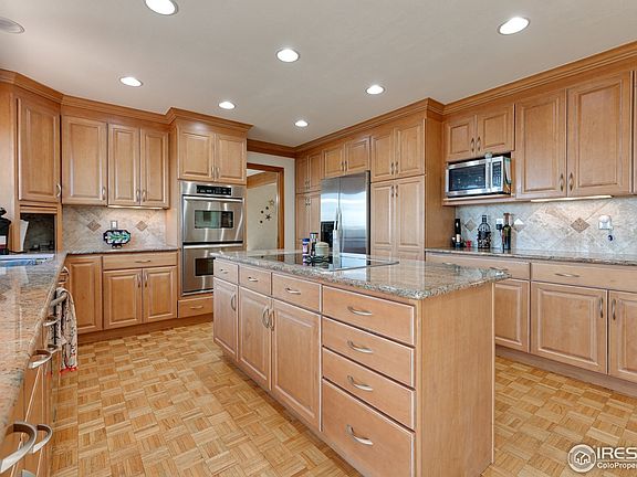 5th image of 6586 Fairways Dr