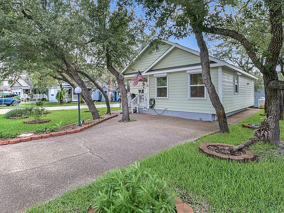 2nd image of 1518 Cottage Loop Dr