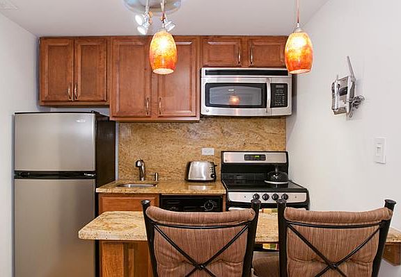 3rd image of 150 W 51st St #803DC
