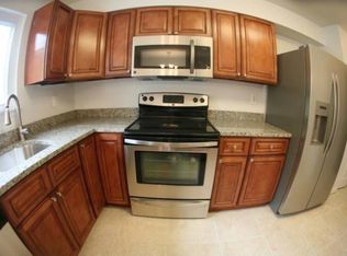 1564 Goldenrain Ct, Reston, VA 20190