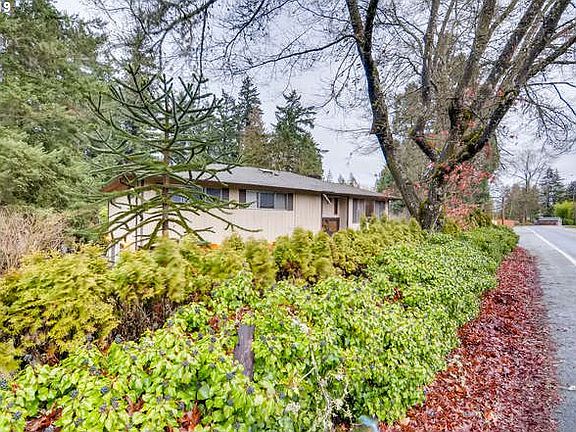 2nd image of 6108 SE Kellogg Ct