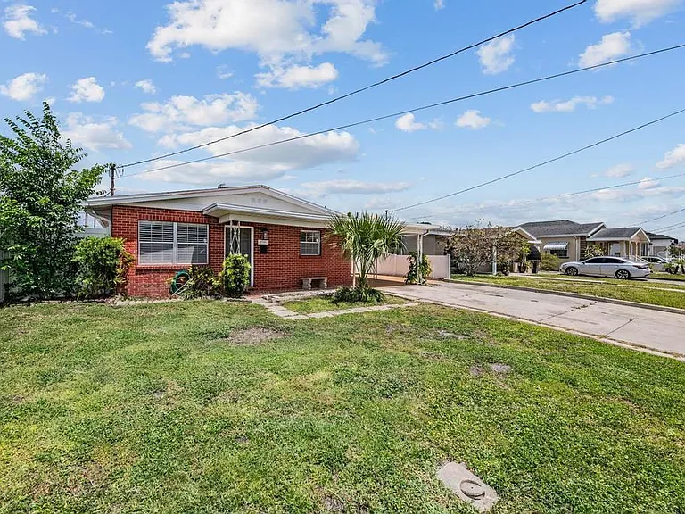 2709 W Abdella St — Photo 3