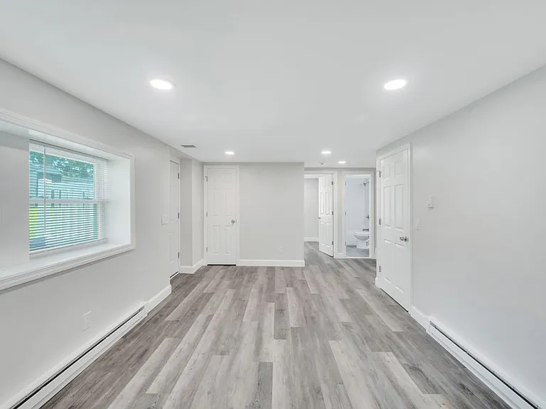 615 Macdonald Ave #B — Photo 5