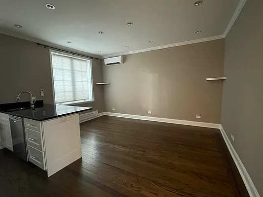 Rented by Compass | media 9