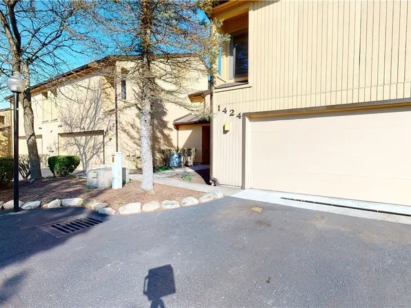 1424 Loop Rd, Kent, OH 44240