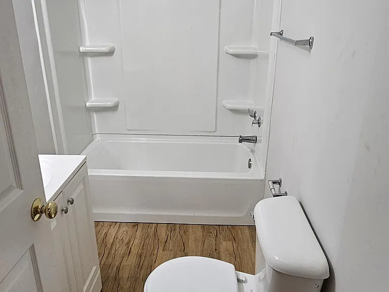615 Carver Ave #1 — Photo 4