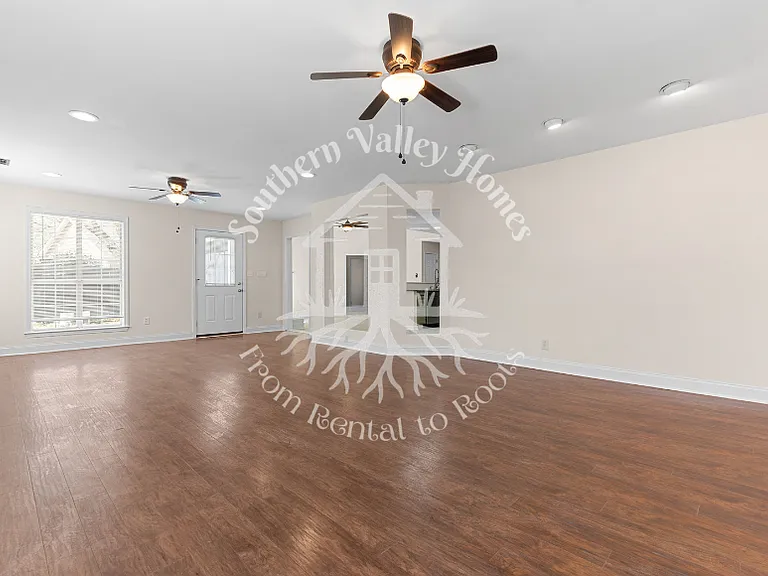 102 Duxbury Ct — Photo 15