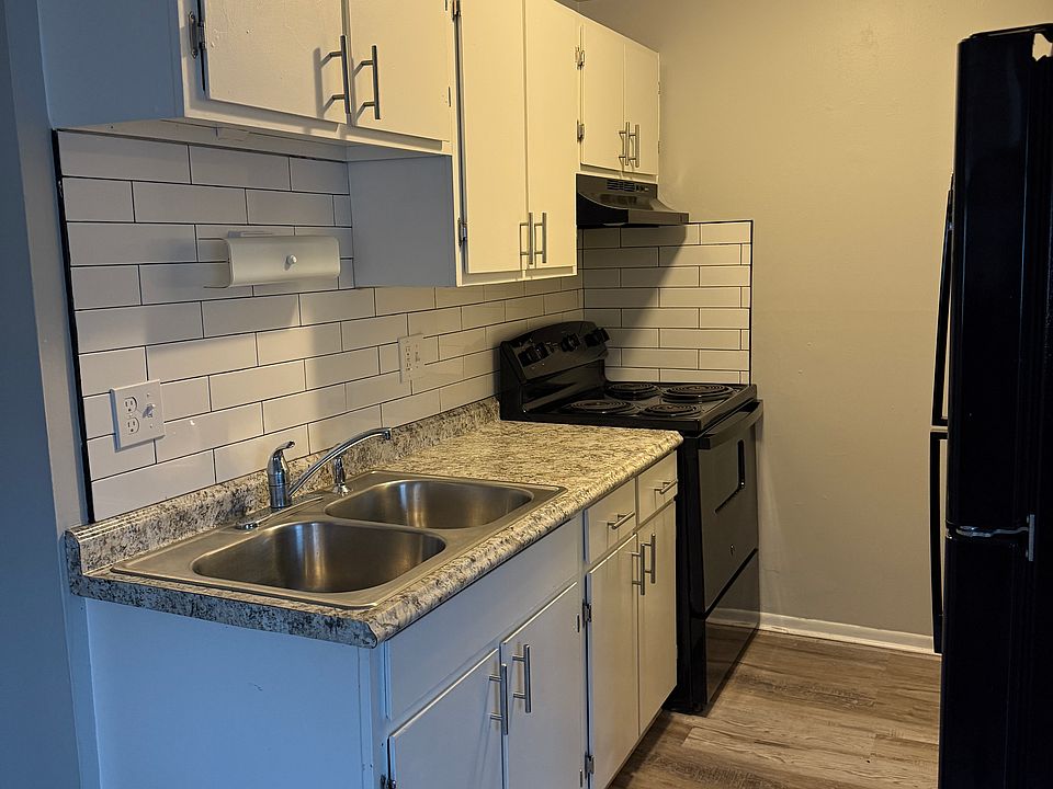 1st image of 204 Highland St APT B3