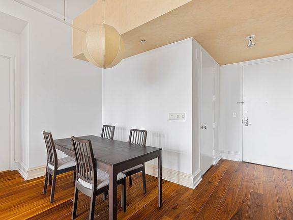 4th image of 401 E 60th St APT 25C