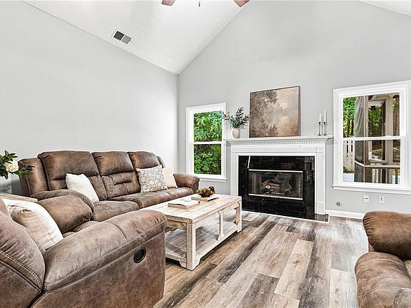 3rd image of 2268 Northbrook Rdg NW