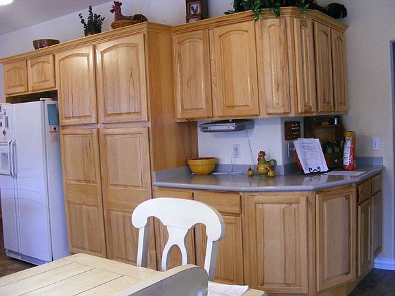 Kitchen cabinets