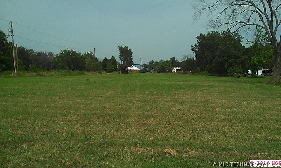 2nd image of N Wood Dr