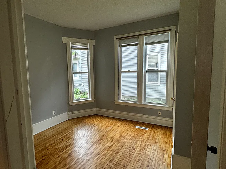 Edmund Ave — Photo 6