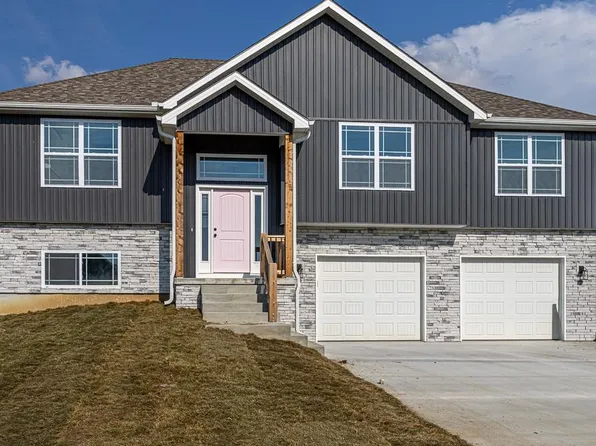 19213 Cherokee Court St, Joseph, MO 64505