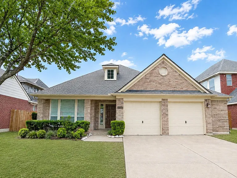 22422 Cascade Springs Dr — Photo 2