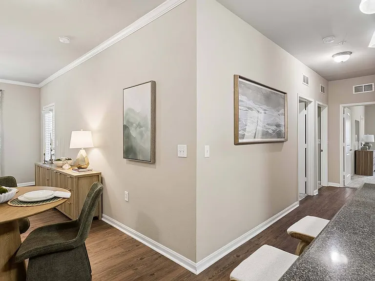 Avalon Apartments — Photo 7