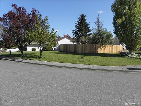 2nd image of 6630 88th Pl NE