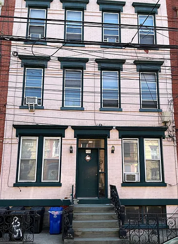 925 Park Ave #2R Photo 1