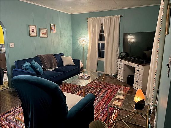 2nd image of 307 Dale Ave