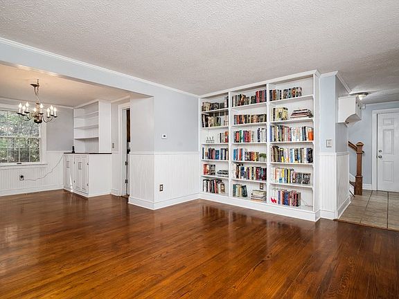 5th image of 1219 Lakevue Dr
