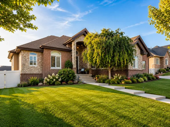 1685 W Prairie Hill Dr, Bluffdale, UT 84065