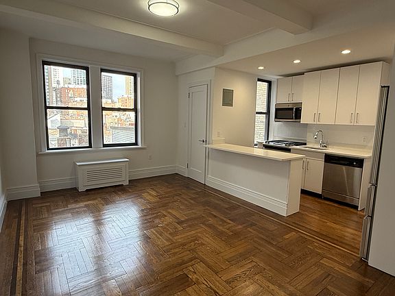 5th image of 25 W 68th St #7B