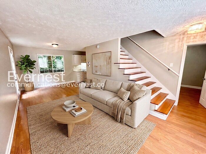 1st image of 2771 Skyland Dr
