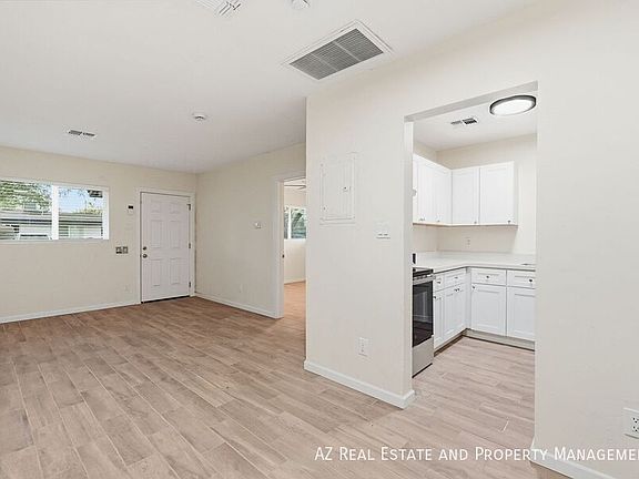 3rd image of 1808 E Coronado Rd #D