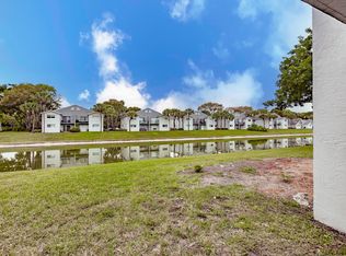 959 Lake Terry Dr APT B, West Palm Beach, FL 33411