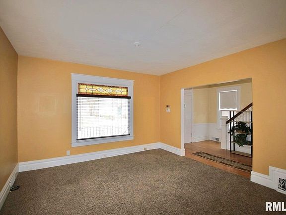4th image of 1216 N Elmwood Ave