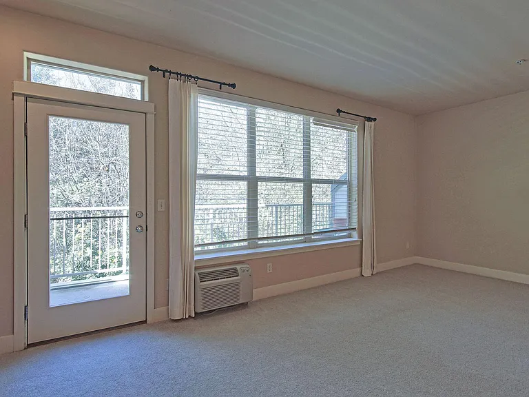 2109 NE 50th Way — Photo 6