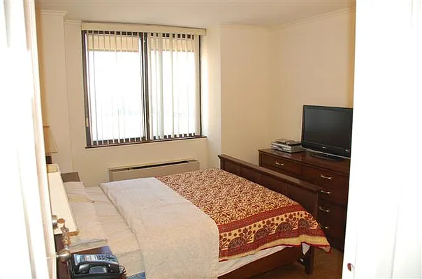 Rented by Luxury Habitat | media 37