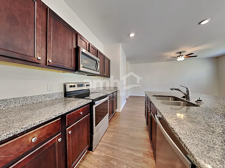 168 Orion Way — Photo 4