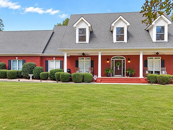 3rd image of 2375 Lakeside Dr