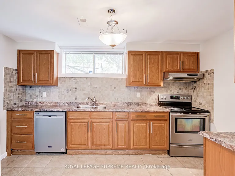 5 Paramount Ct #BASEMENT — Photo 11