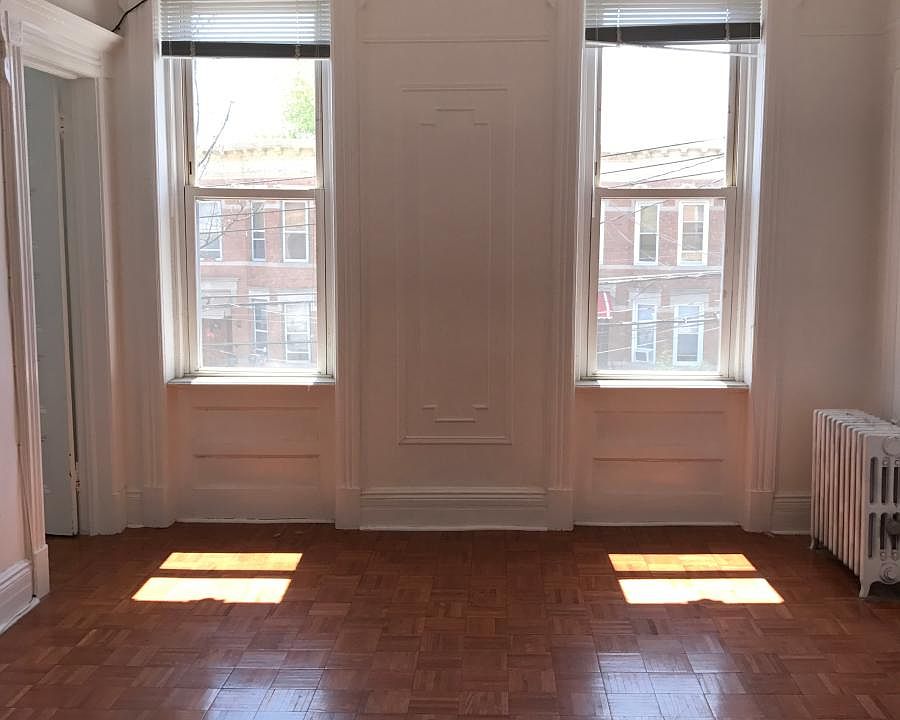 2nd image of 5937 Linden St