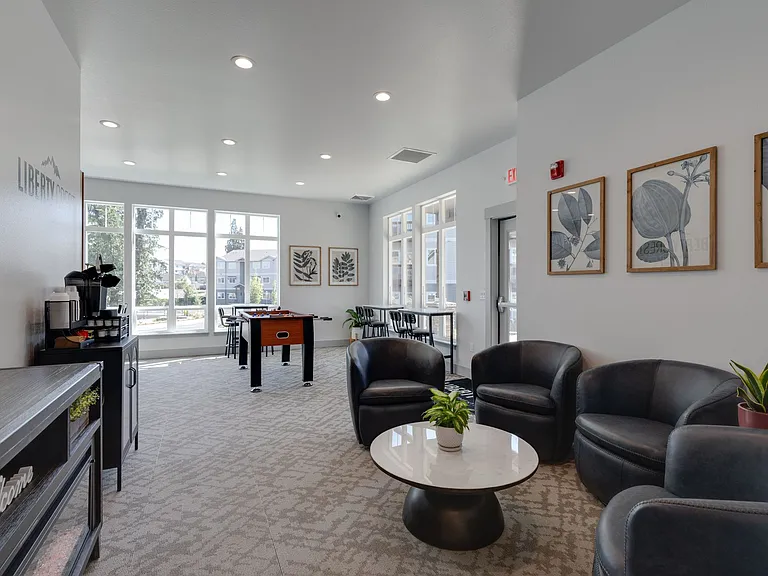 LIBERTY CREST APARTMENTS — Photo 10