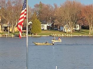 247 S 1st St, Winneconne, WI 54986