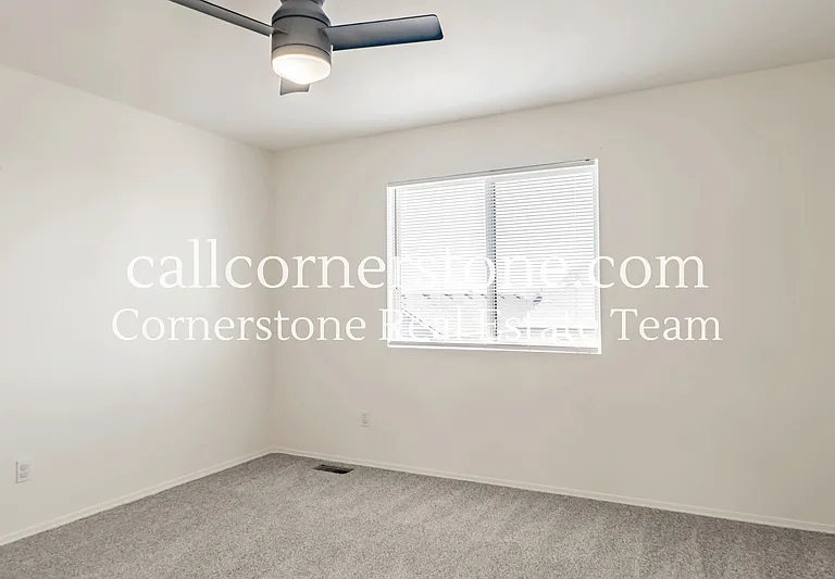 4735 Malcom Ct — Photo 25